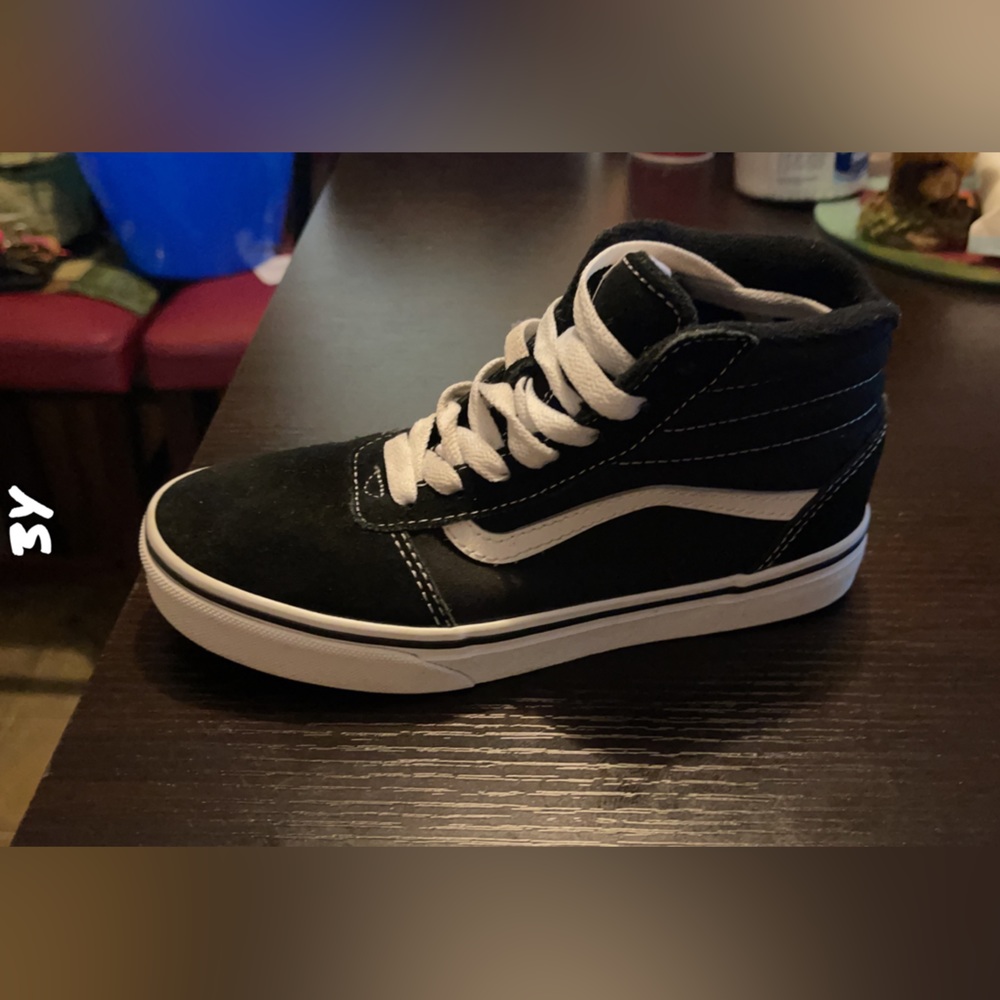 Vans size 3/ perfect condition